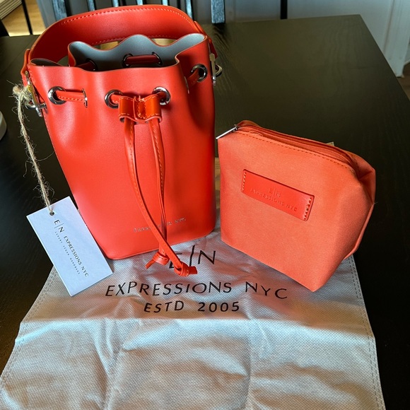 Expressions Handbags - Expressions NYC hand bag